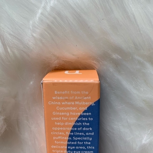 Nuria: Defend Triple Action Eye Cream - Full Size - Picture 3 of 3